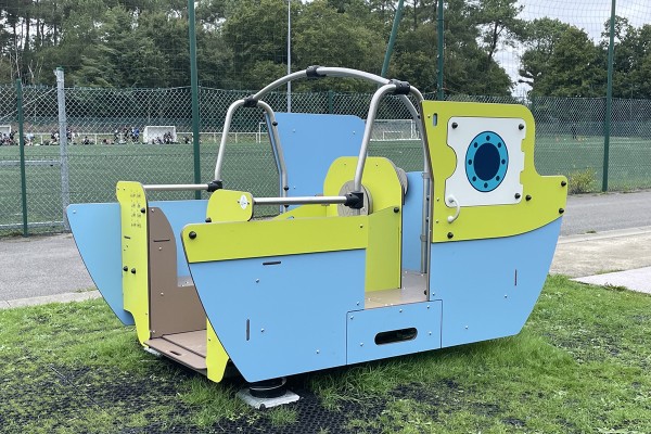 Inclusive Boat J954® playgrounds moving equipment springers image photo